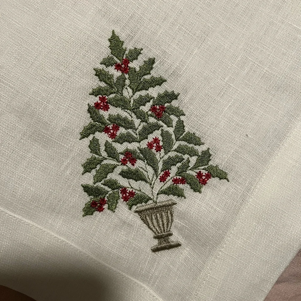 White 100% Linen Square Table Cloth Embroidered Christmas Tree Corners Italian